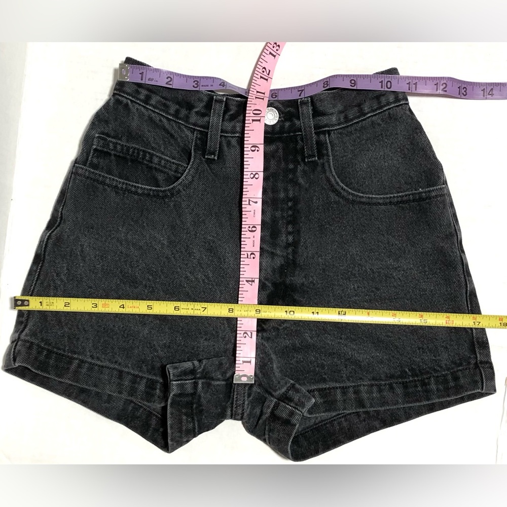 Guess Vintage 80,s Black High-Rise Denim Shorts - Picture 6 of 9